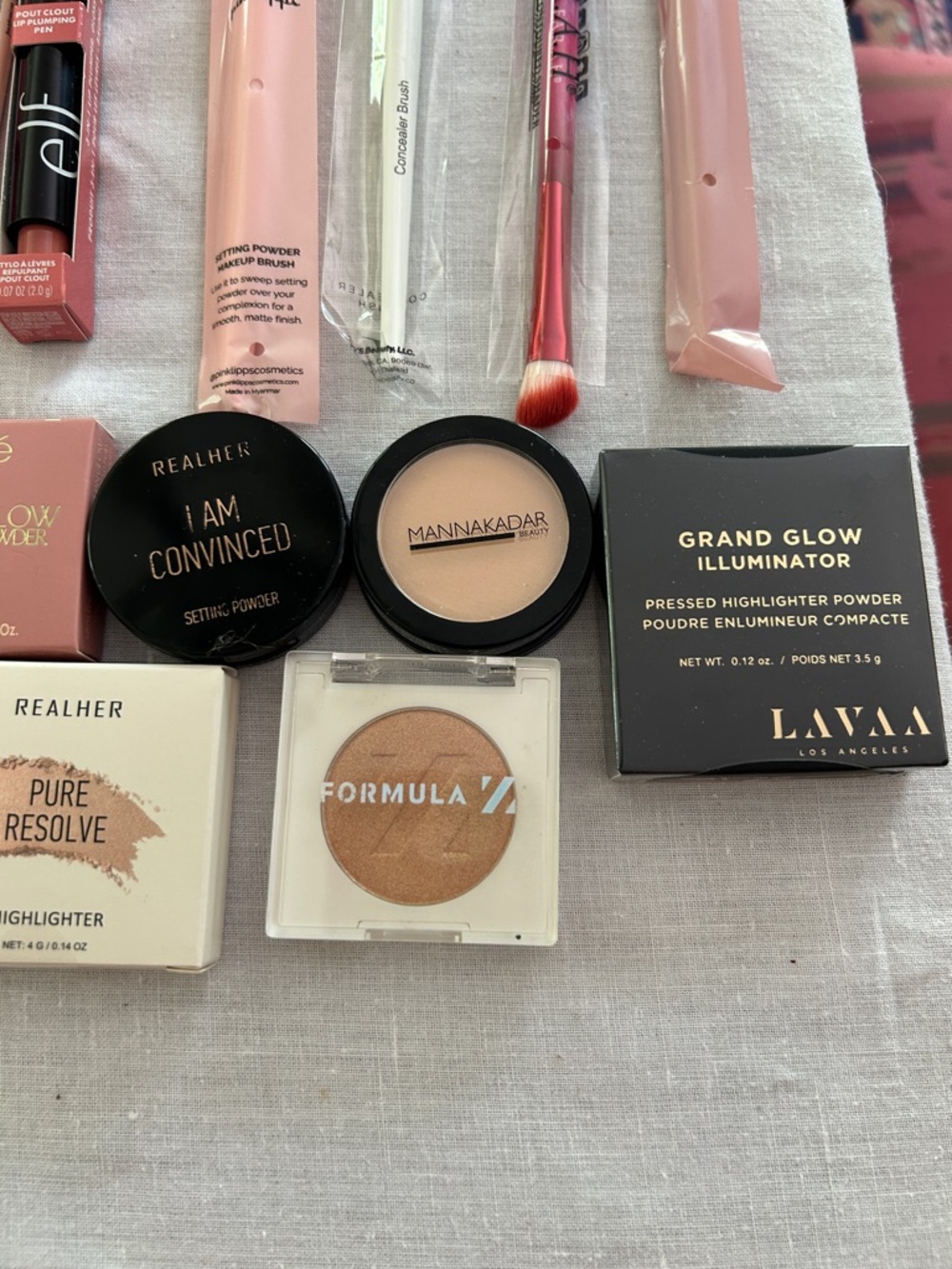 Ipsy 4 New Cosmetic Pouches with 10 sample products & 4 makeup brushes; Unused! - Picture 13 of 16